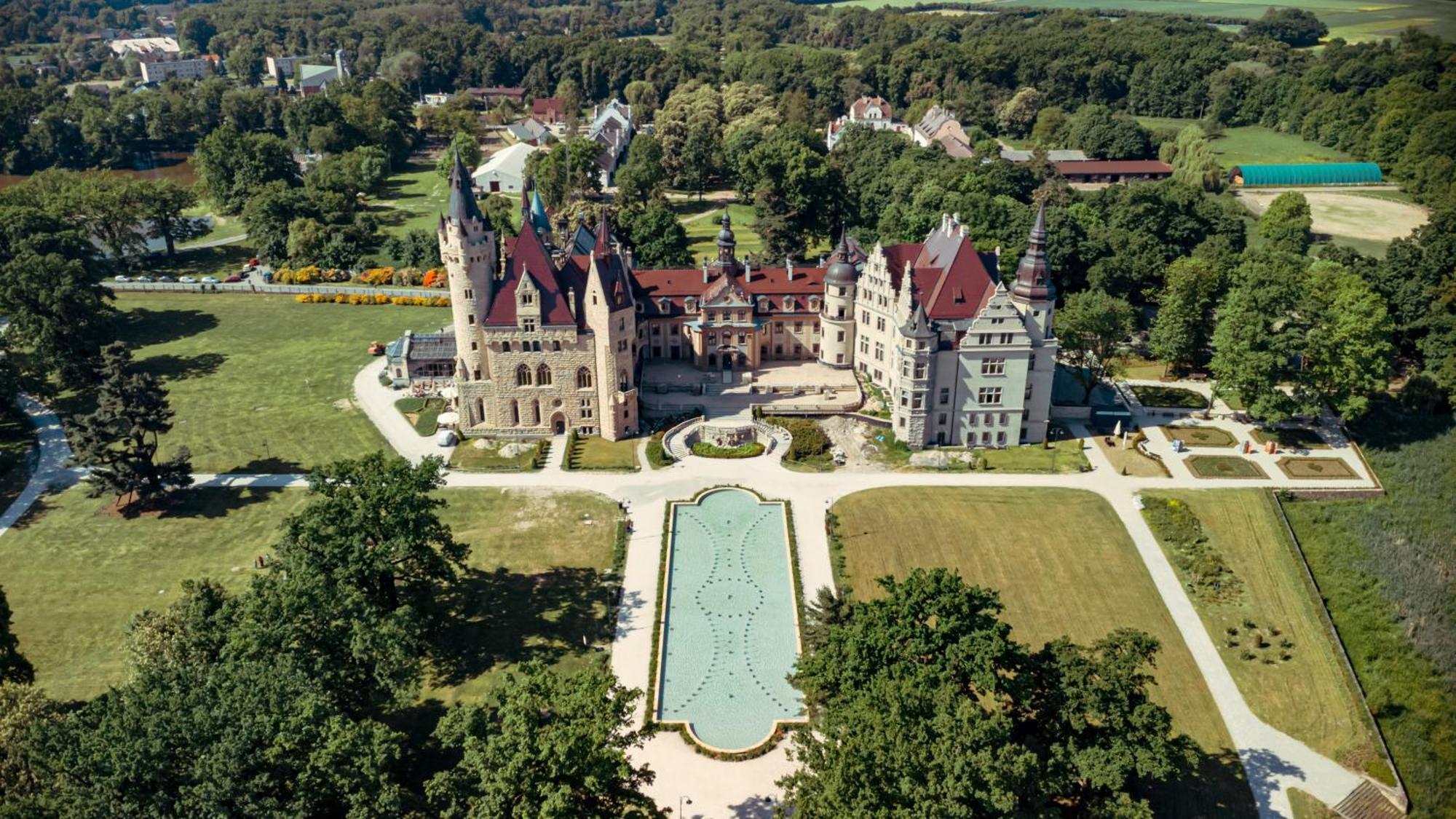 Moszna Zamek Hotel Exterior photo