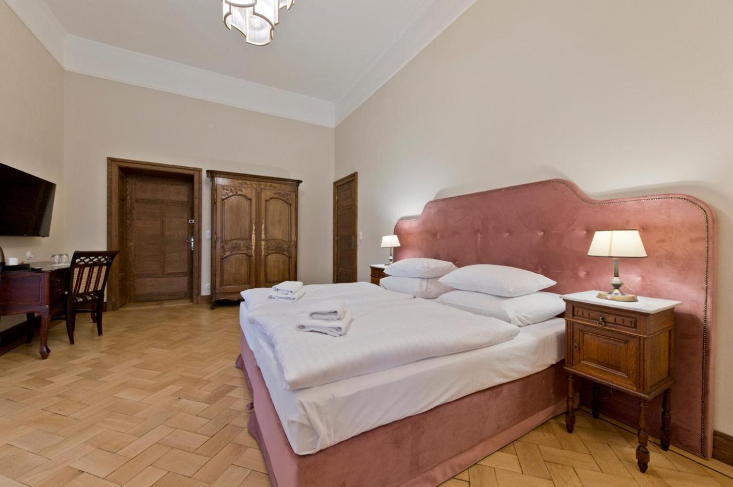 Moszna Zamek Hotel Exterior photo